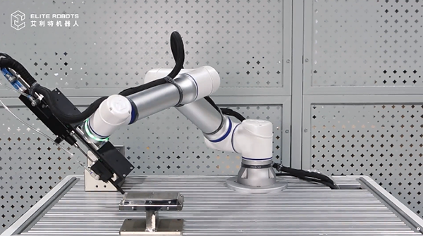 艾利特CSR回轉(zhuǎn)體機(jī)械手，工業(yè)生產(chǎn)更靈活的選擇